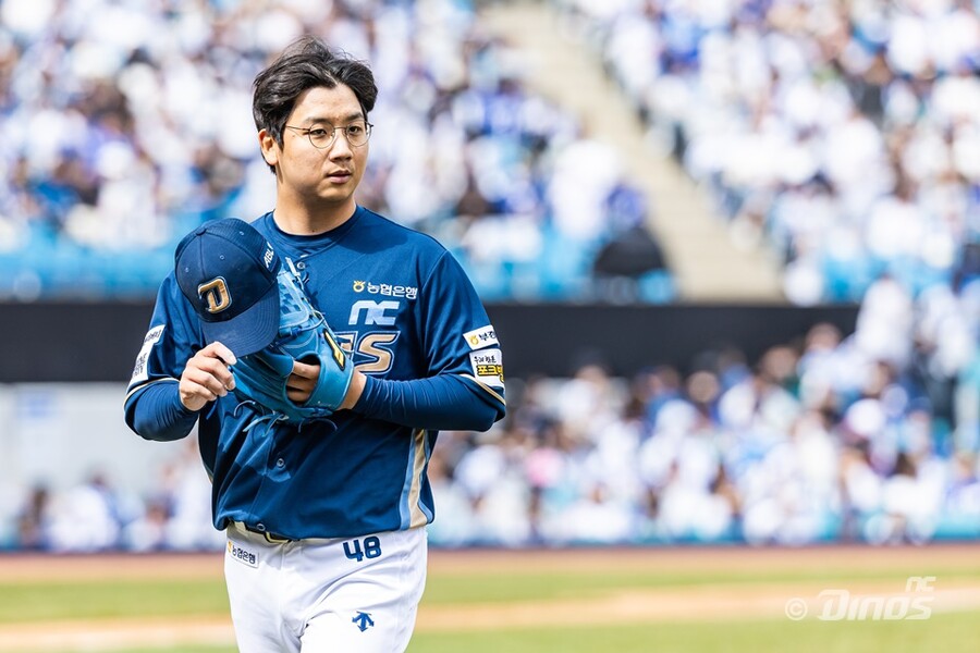 잊혔던 신인왕 후보가 돌아왔다…441일 만에 깜짝 승리, 구단 역사상 최악의 기록 막았다