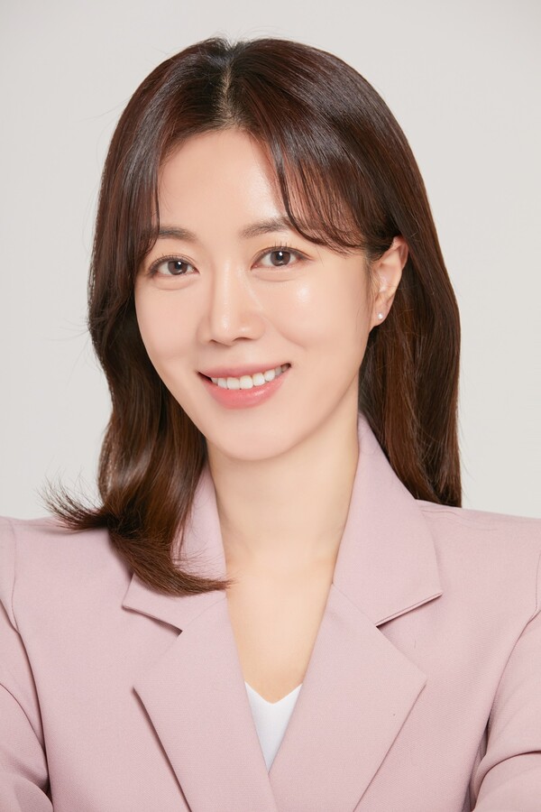 서현진, 정치·시사 토크쇼 MC 맡았다…'떴다! 여의도 일타강사2'