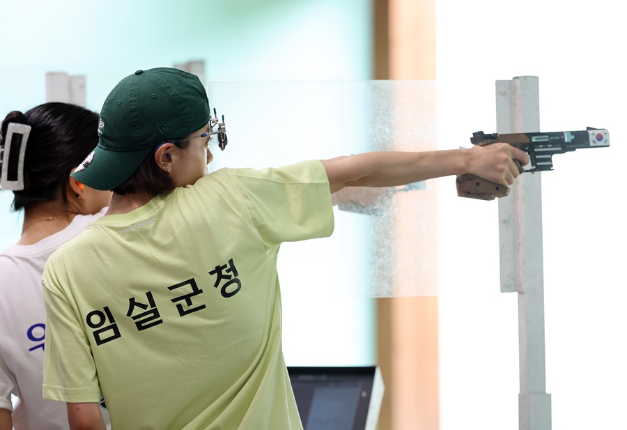 세계가 주목한 '사격 스타' 김예지, 국내대회 개인전·단체전 2관왕