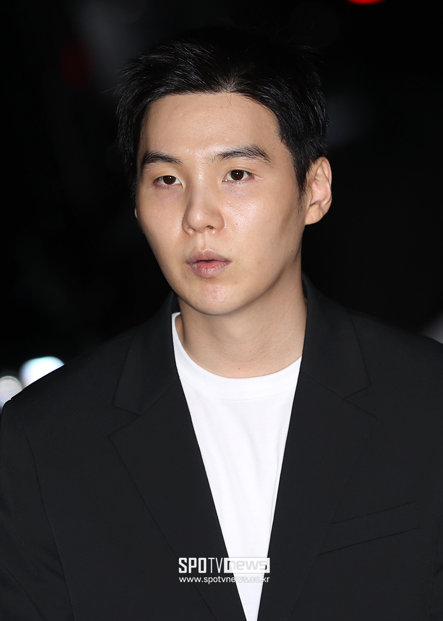 [포토S] 슈가, 음주운전 사고 17일 만에 경찰서 출석