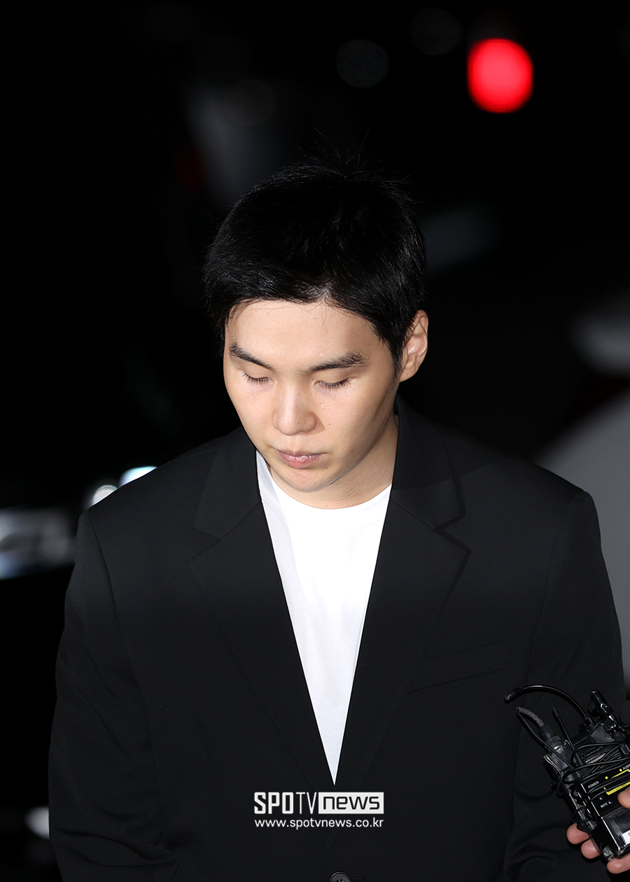 [포토S] 포토라인 선 방탄소년단 슈가