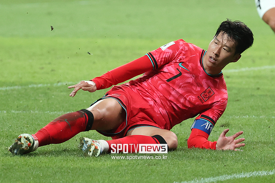 ▲ 홍명보 감독이 이끄는 한국 축구대표팀은 5일 오후 8시 서울월드컵경기장에서 열린 국제축구연맹(FIFA) 2026 북중미 월드컵 아시아지역 3차 예선 B조 1차전에서 팔레스타인과 0-0 무승부를 거뒀다.  ⓒ곽혜미 기자