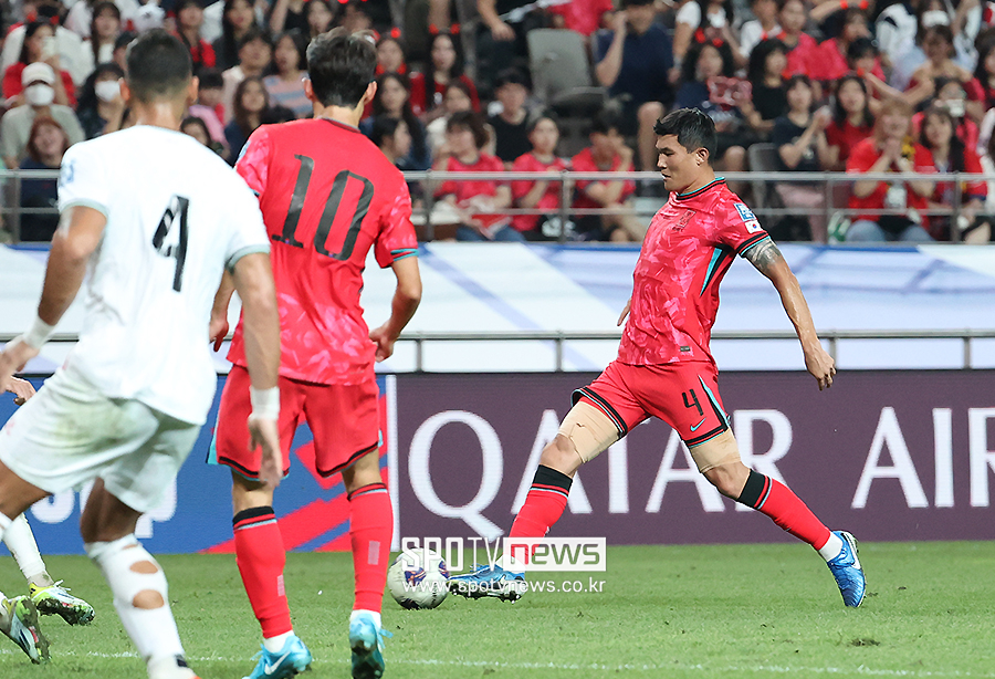 ▲ 홍명보 감독이 이끄는 한국 축구대표팀은 5일 오후 8시 서울월드컵경기장에서 열린 국제축구연맹(FIFA) 2026 북중미 월드컵 아시아지역 3차 예선 B조 1차전에서 팔레스타인과 0-0 무승부를 거뒀다.  ⓒ곽혜미 기자