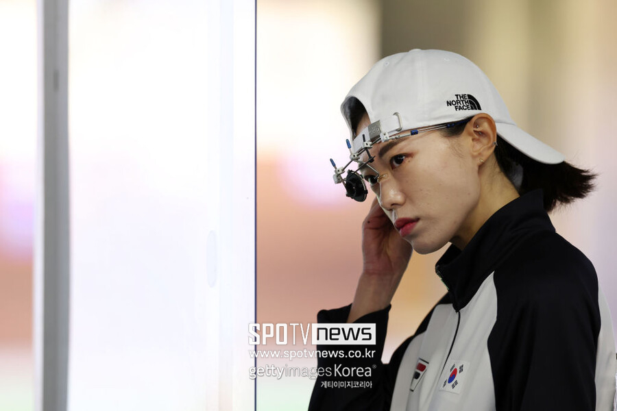 [단독]일론 머스크가 반한 김예지, 지방시뷰티 화보까지 '접수'