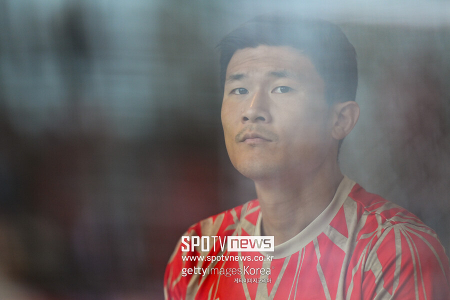 김민재처럼 獨 힘들었나…더 리흐트 폭탄발언 "맨유, EPL 뛰는 게 더 낫다" 왜?