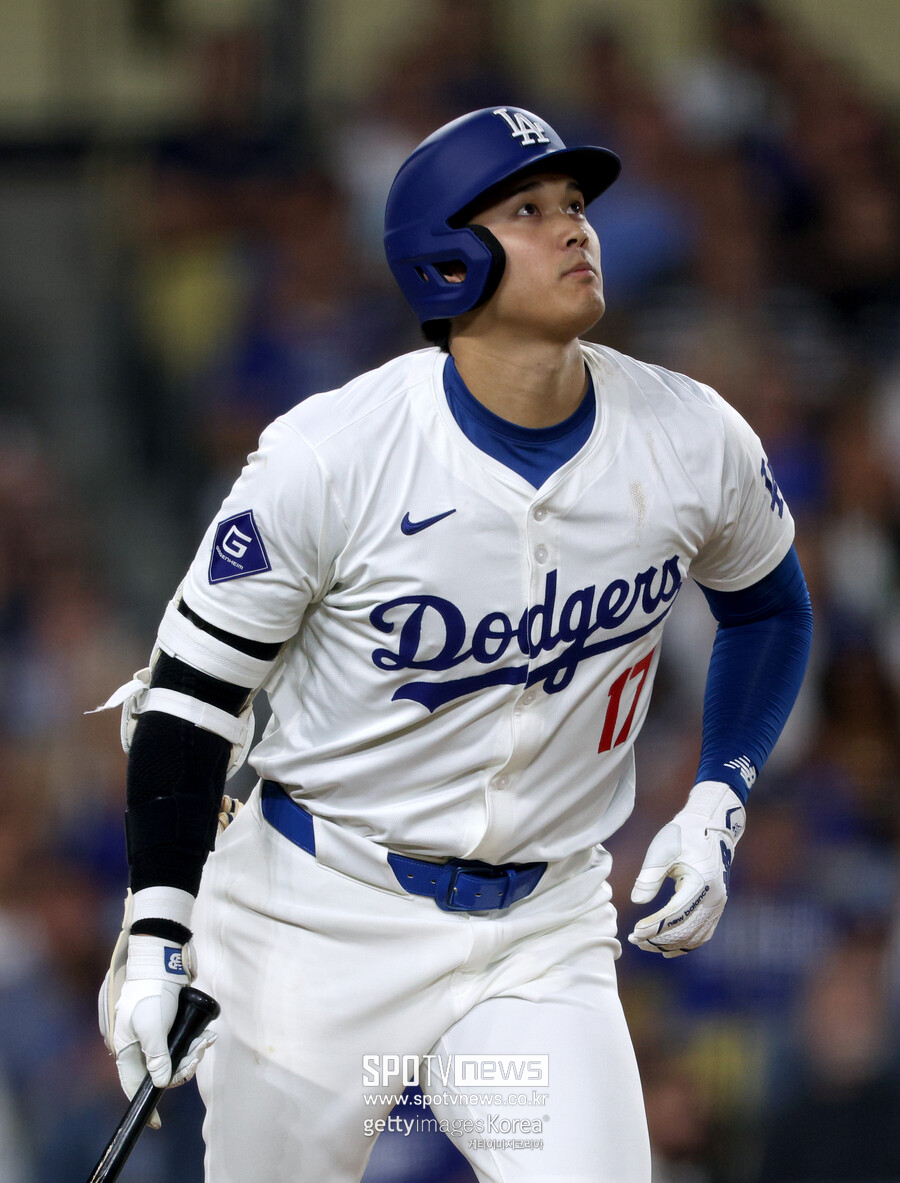 "도박바보 오타니 통역도 이기는 베팅" 드디어 MVP 논쟁 마침표? 50-50 지명타자가 30-30 유격수 누르나