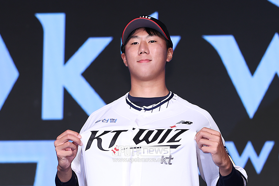 ▲ 서울고 투수 김동현 KT ⓒ곽혜미 기자