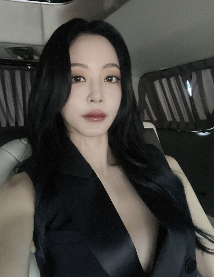 한예슬, 과감해진 유부녀룩…패션 프로 론칭할 만 하네