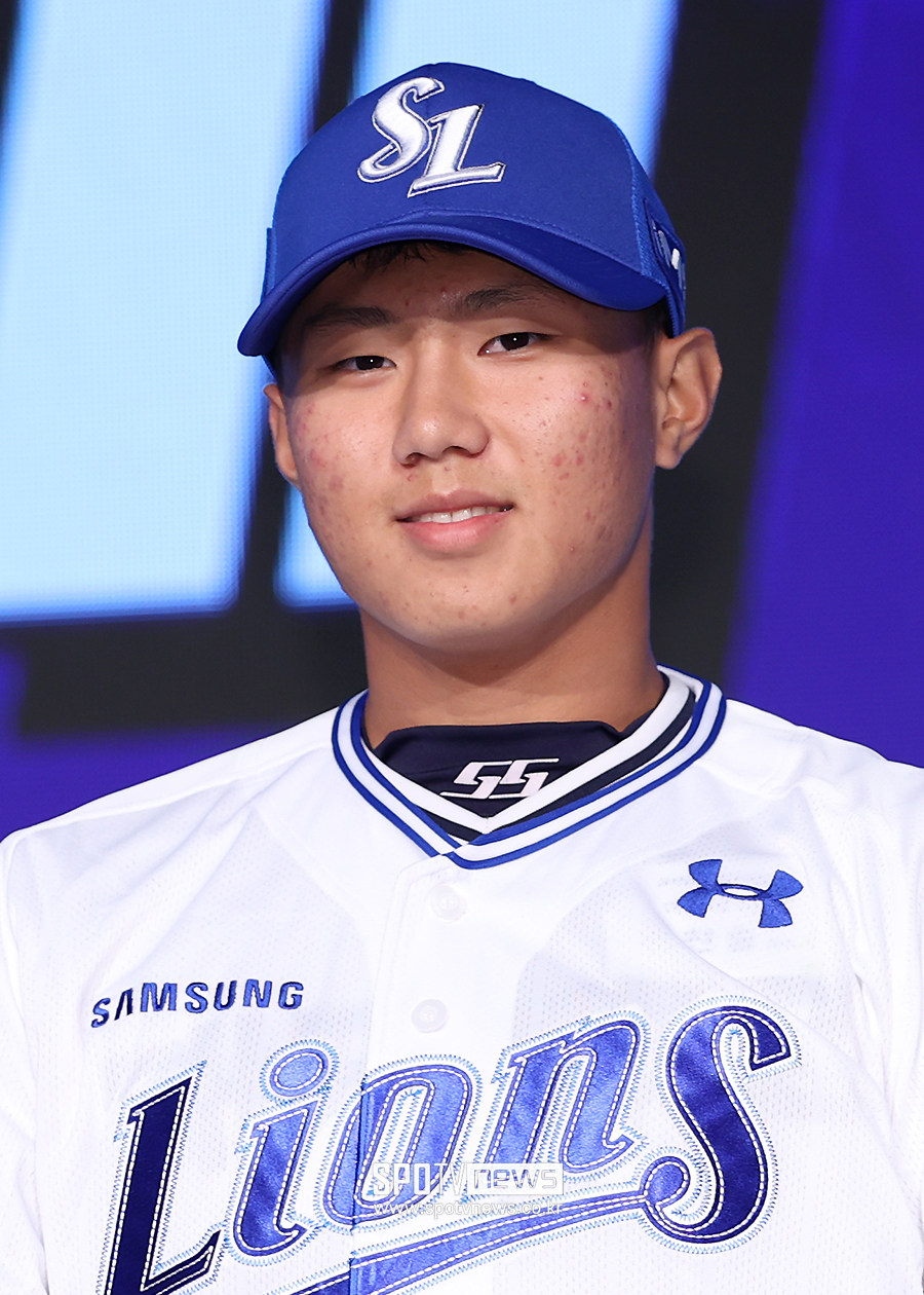 18살 좌완 파이어볼러, 왜 박진만 감독은 반겼을까…"구속도 구속이지만, 대표팀 경기 봤는데"