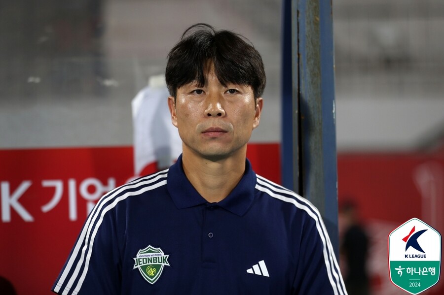 '6골 폭발+무패 행진' 전북이 살아난다...김두현 감독 "일관성 뿌리내리고 있어, 다음 경기 기대돼"