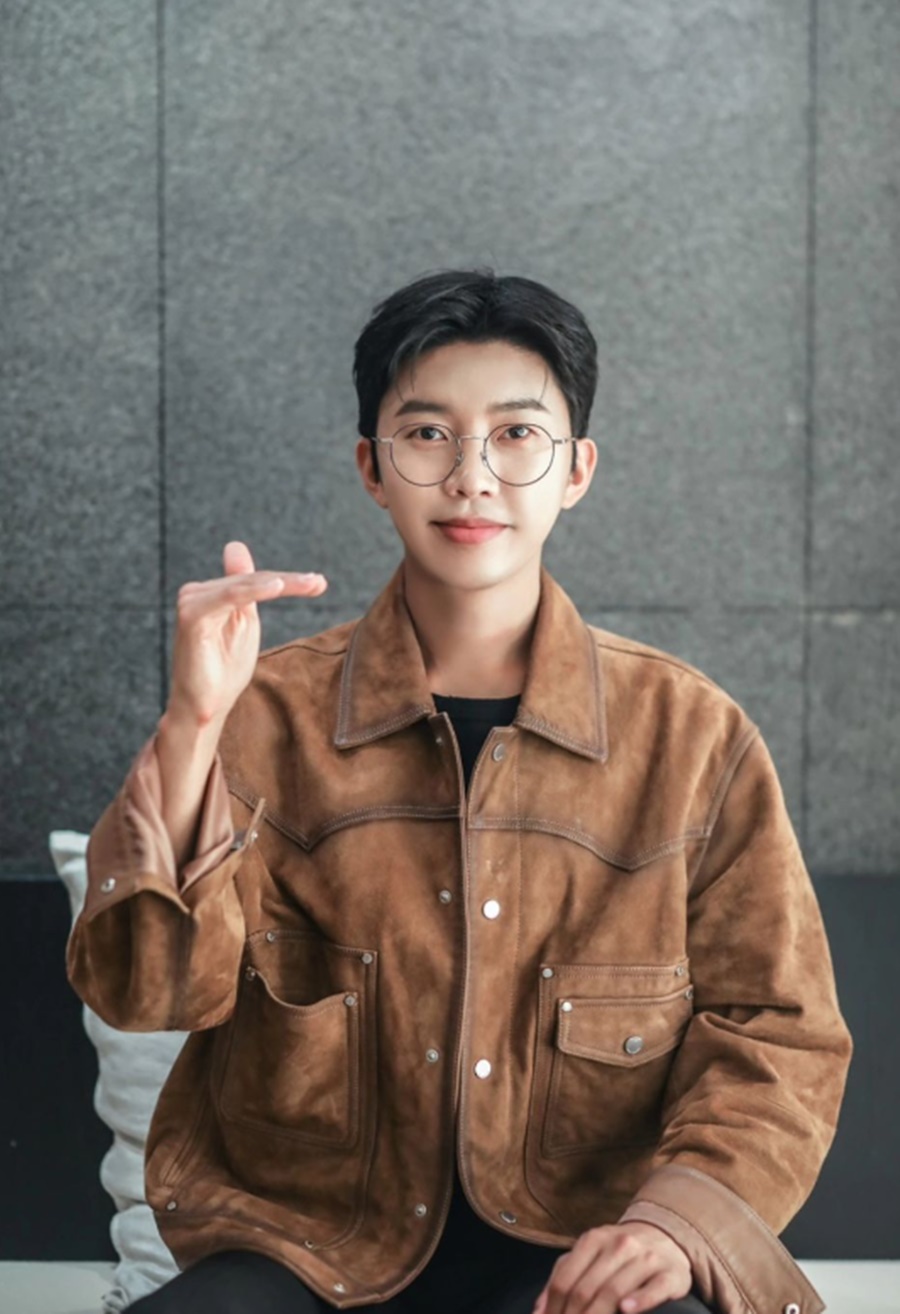 임영웅 "풍성한 한가위 되세요"…듬직한 추석 인사 