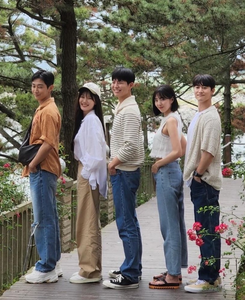 박보검, '구르미 그린 달빛' 김유정→진영과 여전한 우정…'훈훈' 비주얼