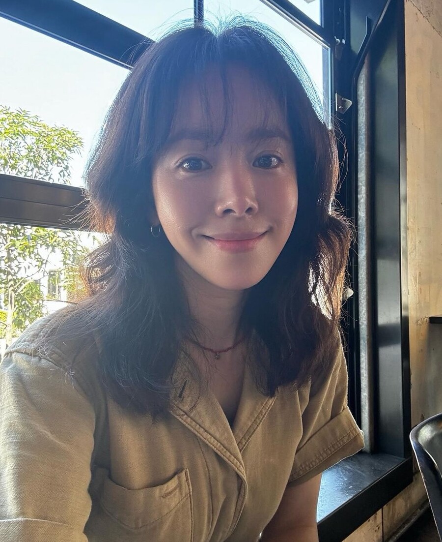 ♥최정훈 또 반하겠네…한지민, 여전한 비주얼에 '감탄'