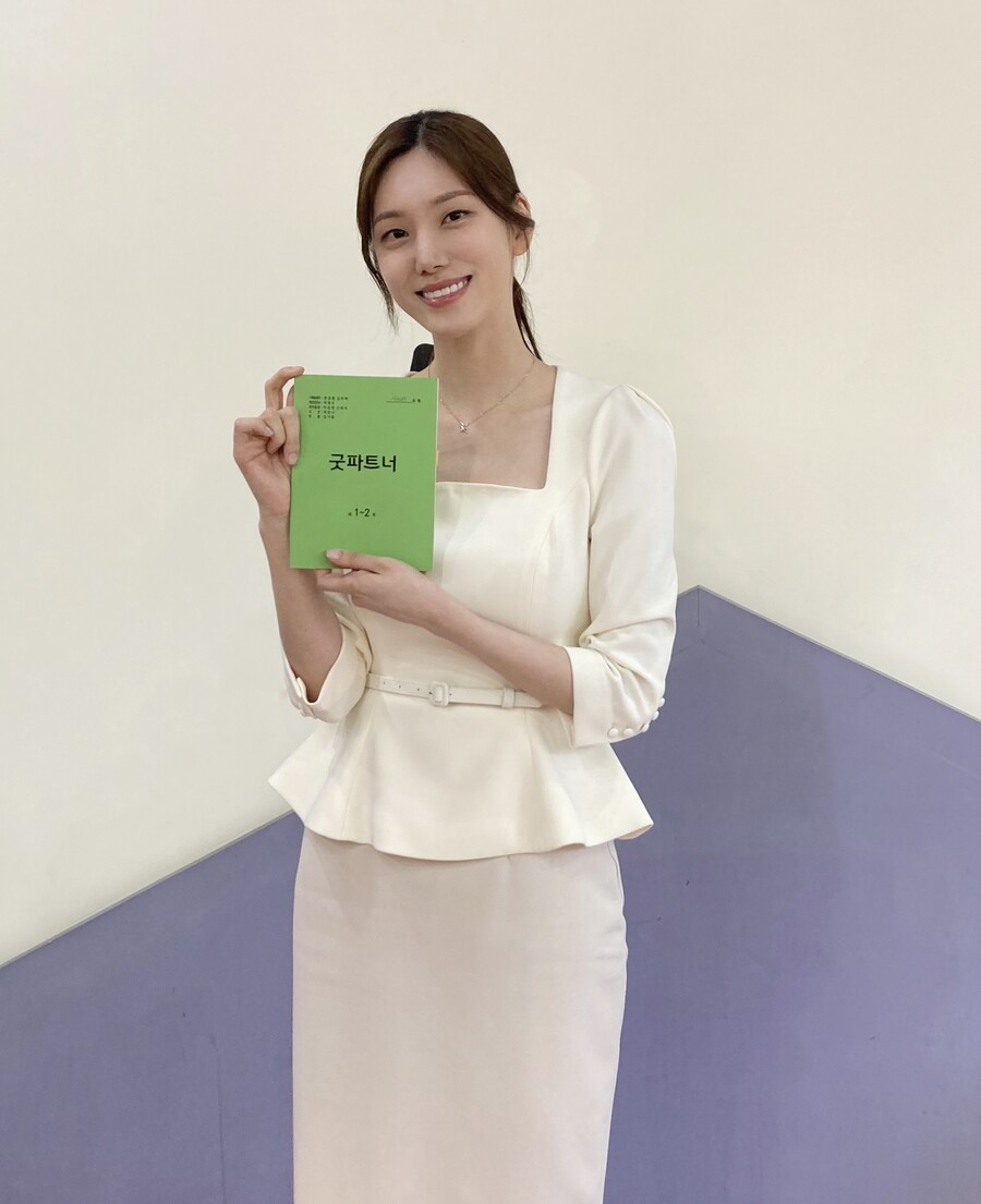 '국민 불륜녀' 최사라, 대국민 사과…한재이 "저 때문에 혈압 오르신 분들 죄송"('굿파트너')