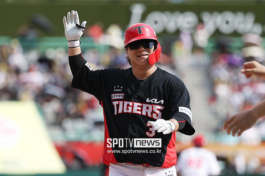 ▲ 올해도 0.329의 고타율을 뽐낸 김선빈은 특히 8월 이후 34경기에서 타율 0.431(130타수 56안타), OPS 0.990을 기록하면서 최고의 생산력을 뽐냈다.  ⓒ곽혜미 기자