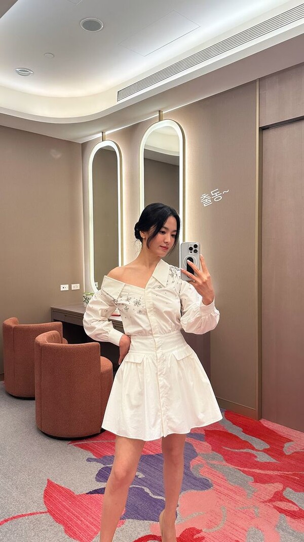 출처|송혜교 인스타그램