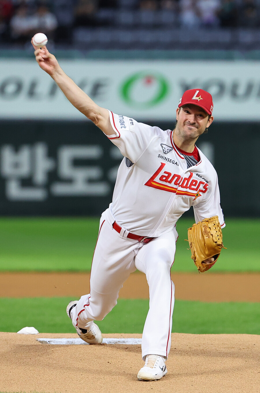 ▲ 앤더슨은 포심패스트볼 47구(최고 156㎞), 커브 8구(최고 130㎞), 슬라이더 15구(최고 136㎞), 커터 13구(최고 145㎞)를 던지며 키움 타선을 힘으로 찍어 눌렀다. ⓒ연합뉴스