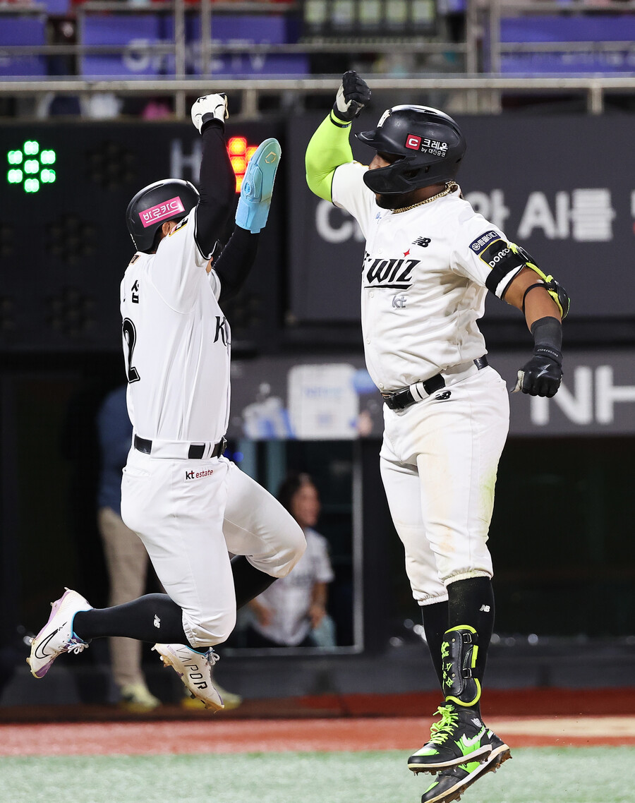 '김광현 무너졌다' 로하스 역전 3점포+멀티홈런 대폭발…KT 5위 확정, 5년 연속 PS행 [5위 결정전 게임노트]