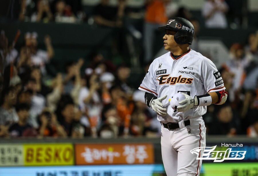 ▲ 김강민의 KBO리그 1군 성적은 통산 1960경기, 타율 0.273, 139홈런, 681타점, 810득점, 209도루로 마무리됐다. ⓒ 한화 이글스