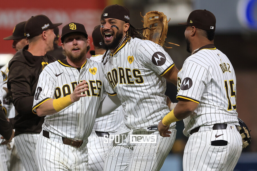 ‘BEAT LA' 샌디에이고, NLDS 다저스와 격돌…美 “지구 라이벌 매치 성사” 큰 관심