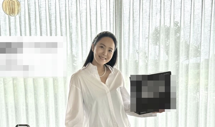 박지윤, 최동석 상간 맞고소에도 갈 길 간다…여전한 밝은 미소