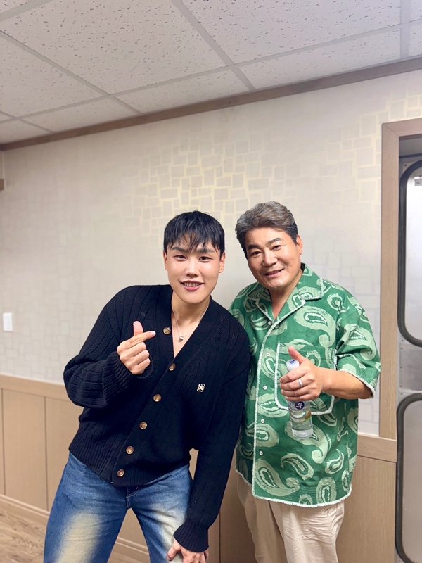 '해물뚝배기 보이스' 고정우, '진성 빅쇼' 울산 공연 게스트 활약