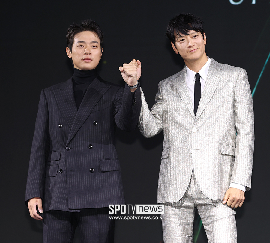 "역사 기반 정통액션" 강동원X박정민 '​전,란'​, 드디어 전세계 상륙[종합]