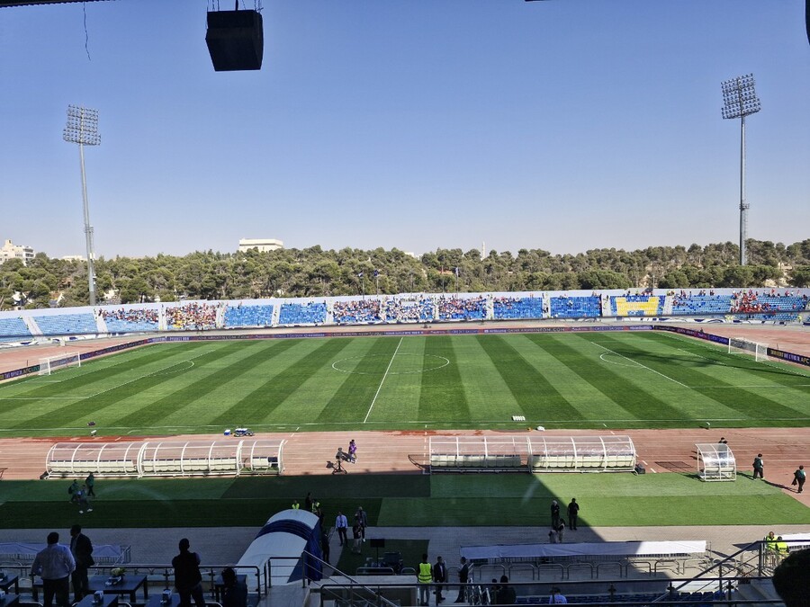 [암만NOW] '거 축구하기 딱 좋은 날이네' 날씨 good! 잔디 good! 요르단전 펼쳐지는 암만 국제경기장, 최상의 환경 '자랑'