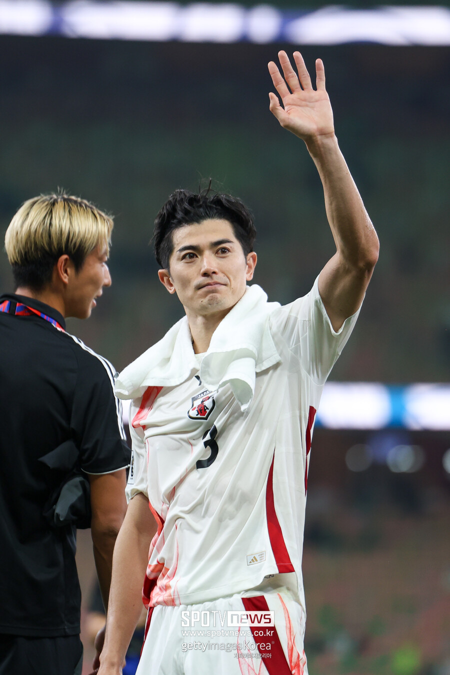 ▲ 일본은 11일(한국시간) 사우디 제다 킹 압둘라 스포츠 시티에서 열린 사우디와의 2026 북중미월드컵 아시아 3차 예선 조별리그 C조 3차전에서 사우디아라비아를 2-0으로 잡았다. 이날 승리로 아시아 지역 3차 예선 3연승을 이어갔으며 3경기에서 14골을 넣는 동안 1골도 내주지 않는 기염을 토했다. 아시안컵 4강전에서 이란에 패배한 이후 공식전 7연승(북한전 부전승 포함)이기도 하다.