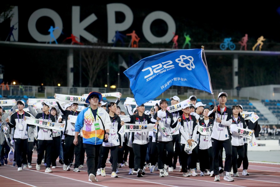  제104회 전국체육대회 개회식에서 서울시선수단이 입장하고 있다. ⓒ서울특별시체육회