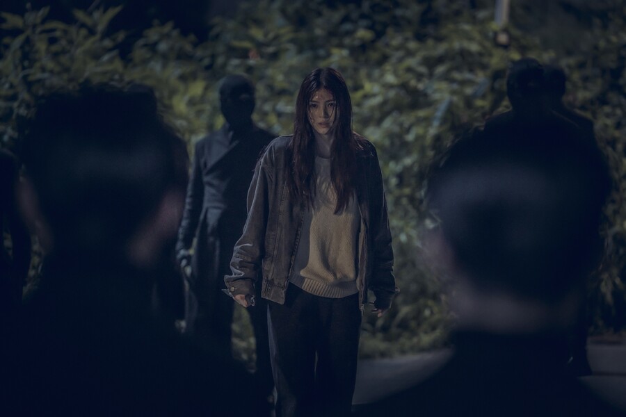 '경성크리처2' 한소희, 입체적 감정+화려한 액션…'강렬 인상'