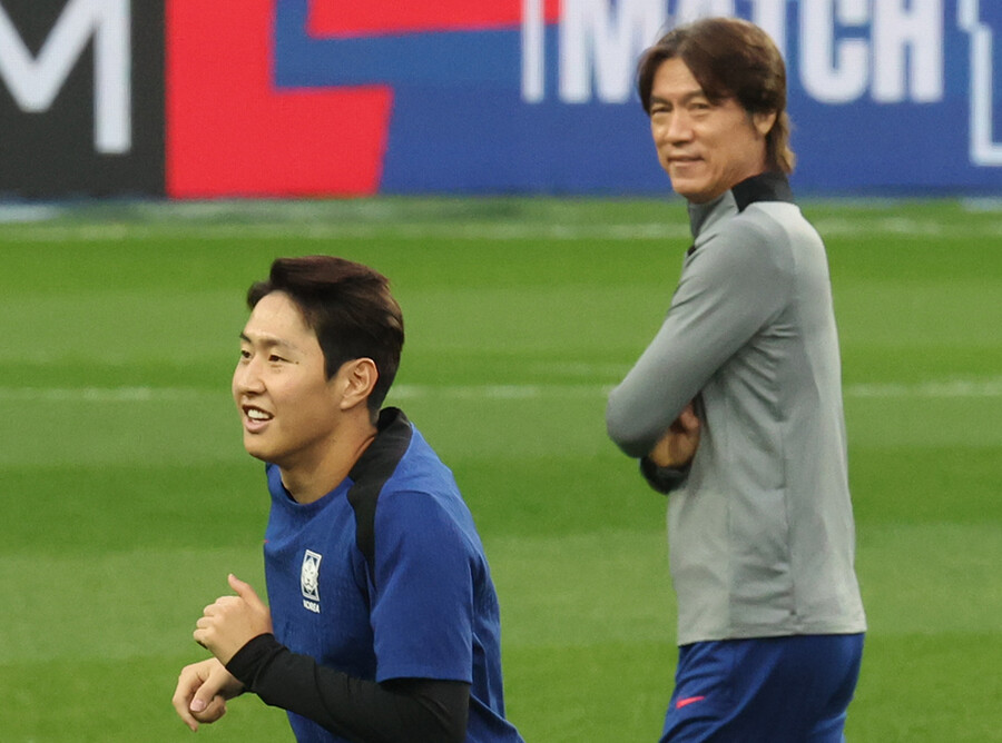 ▲ 2026 국제축구연맹(FIFA) 북중미 월드컵 아시아지역 3차 예선 이라크전을 앞둔 대한민국 축구 국가대표팀 14일 오후 경기도 용인미르스타디움에서 훈련하고 있다.  ⓒ 연합뉴스
