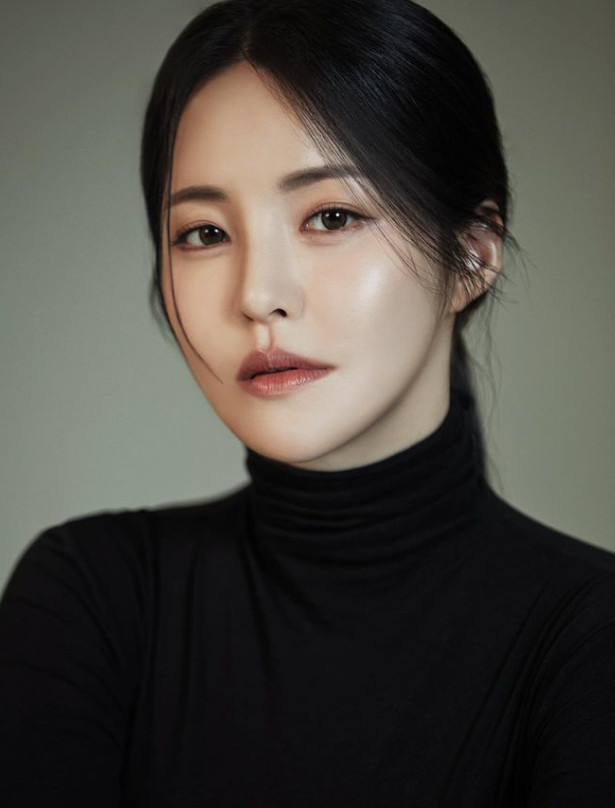 브브걸 출신 유정, '배우 느낌' 프로필..이규한과 결별 후 확 달라졌다