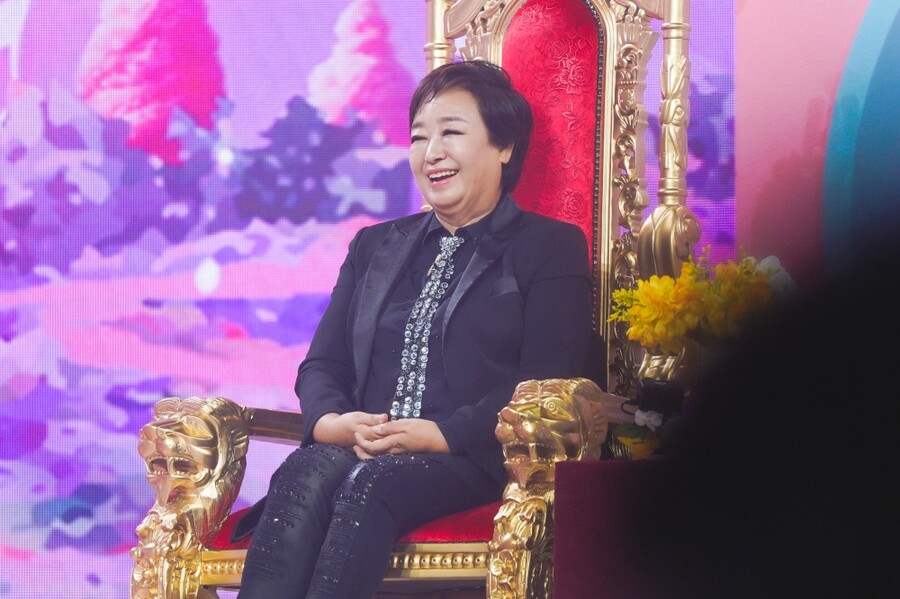 '미쓰쓰리랑' 혜은이 "퇴폐적 가사로 방송 출연 정지 당해"