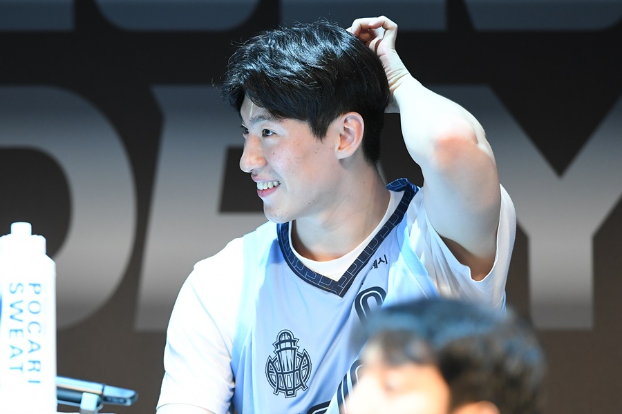 이정현, 카와무라 NBA 프리시즌 활약에 "자극 많이 받는다"