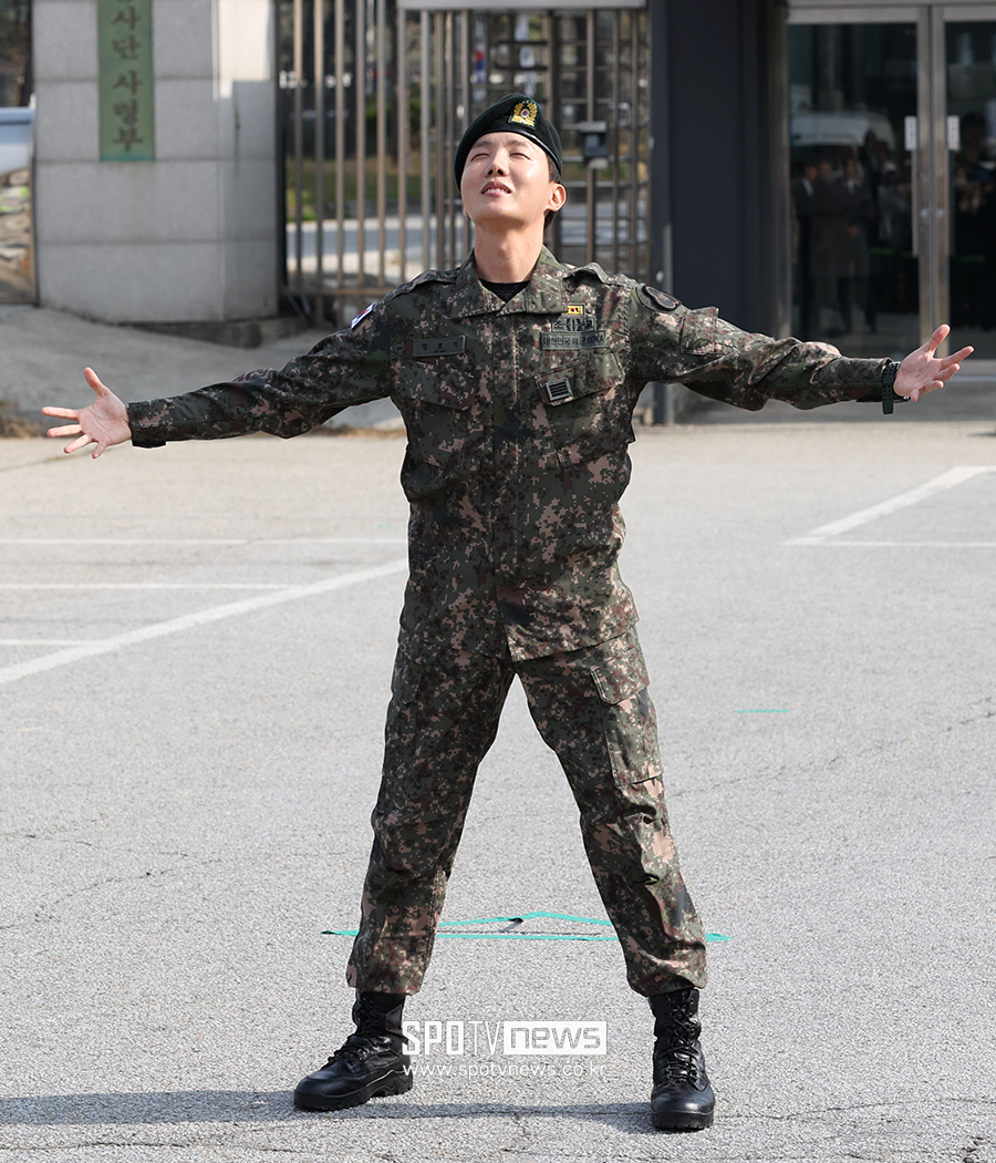▲ 제이홉 전역 ⓒ곽혜미 기자