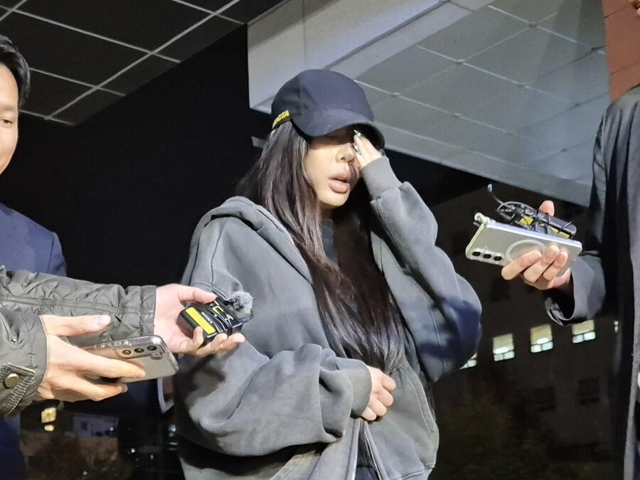 '사면초가' 제시, 미성년 팬 폭행 연루→소속사 결별에 과거 소환까지[종합]