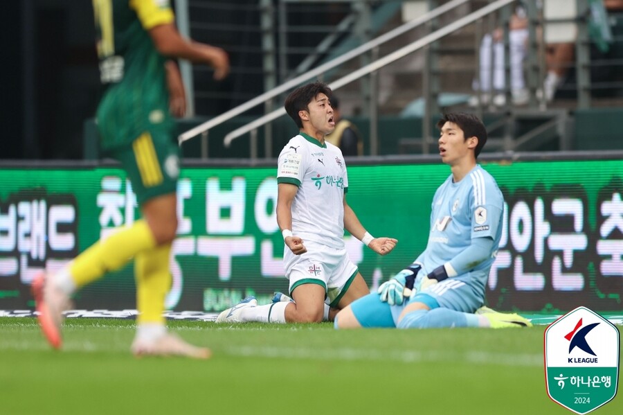 '창단 첫 파이널B' 전북, 단두대 매치서 대전에 0-2 패배…강등권 순위 맞바꿈