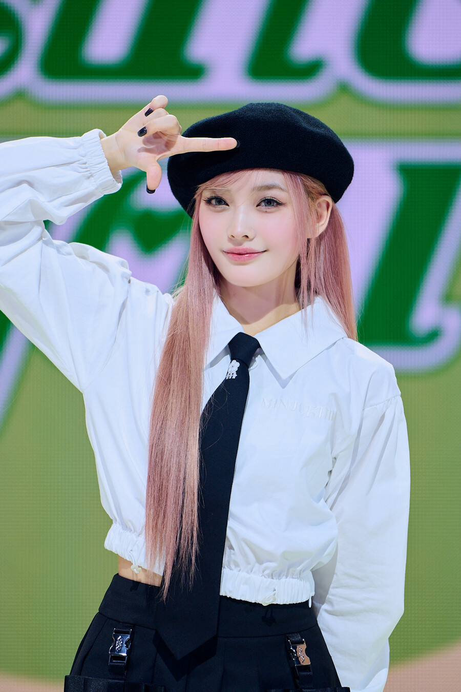 아일릿 이로하 "라이브 논란, 많은 의견 새겨들어...성장하는 모습 보여줄 것"