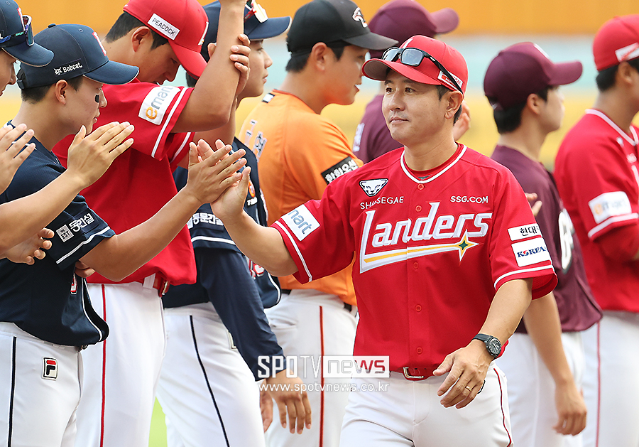 'SSG도 개편' 손시헌 2군 감독, 1군 코칭스태프로 이동한다…경헌호 투수코치 영입