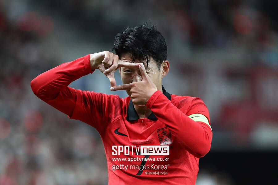 [오피셜] 역시 손흥민! 통산 4번째 AFC 남자 국제선수상 영예...적수가 없는 한국의 '캡틴'