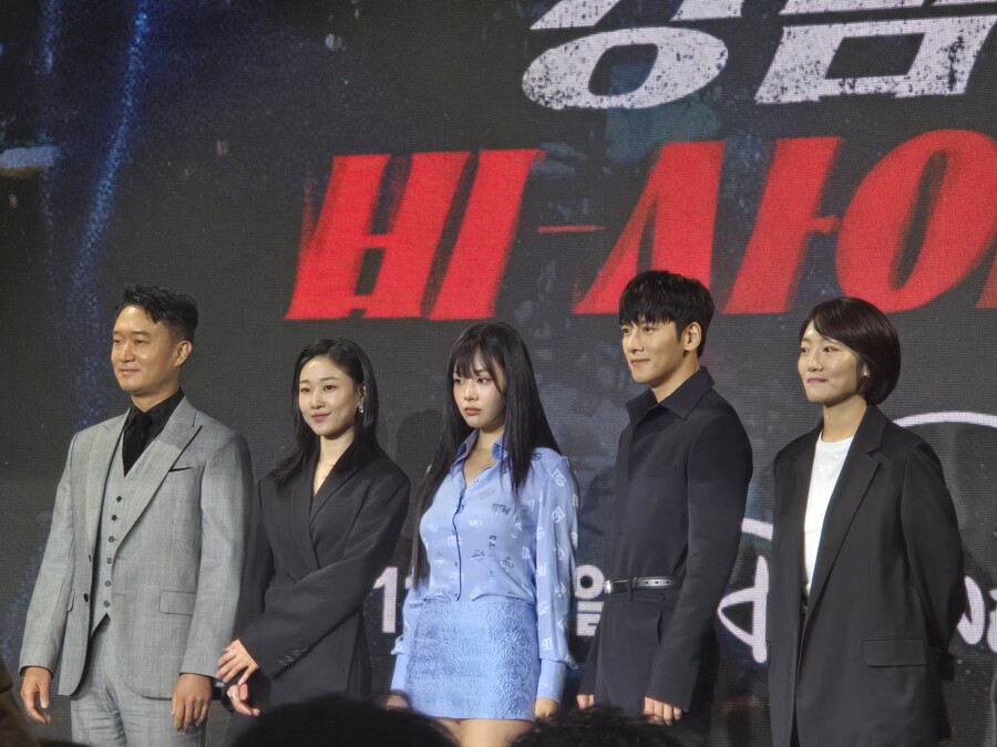 지창욱, '강남 비-사이즈' 감독에 "가족이나 다름없다…母, 동생까지 작업"