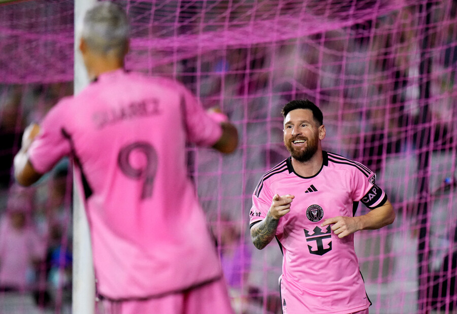 ▲ 미국 프로축구 메이저리그사커(MLS) 인터 마이애미의 리오넬 메시는 리그 우승을 해냈다.  ⓒ연합뉴스/AP/REUTERS