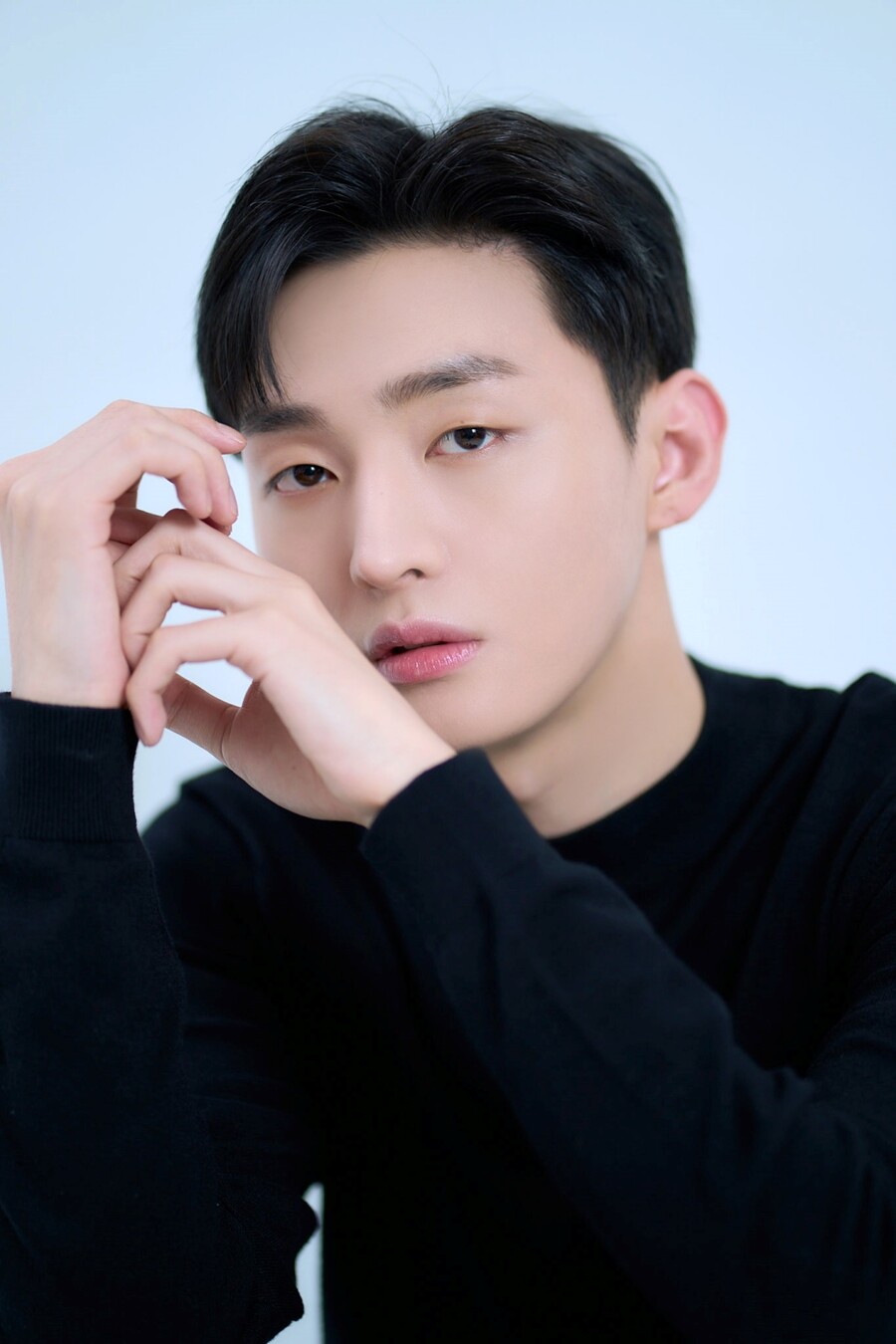 워너원 출신 윤지성, 빌리언스와 전속계약…김성규·남우현과 한솥밥[공식]