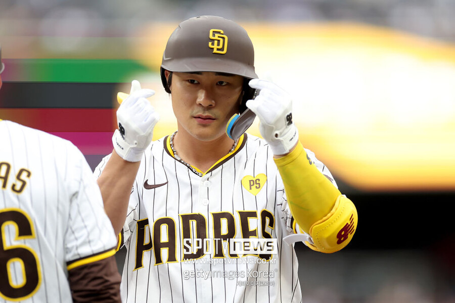 “김하성 가치 높게 평가한다”던 샌디에이고 QO 없었다, 김하성 FA 시장으로…MLB.com 13명 QO 명단 공개
