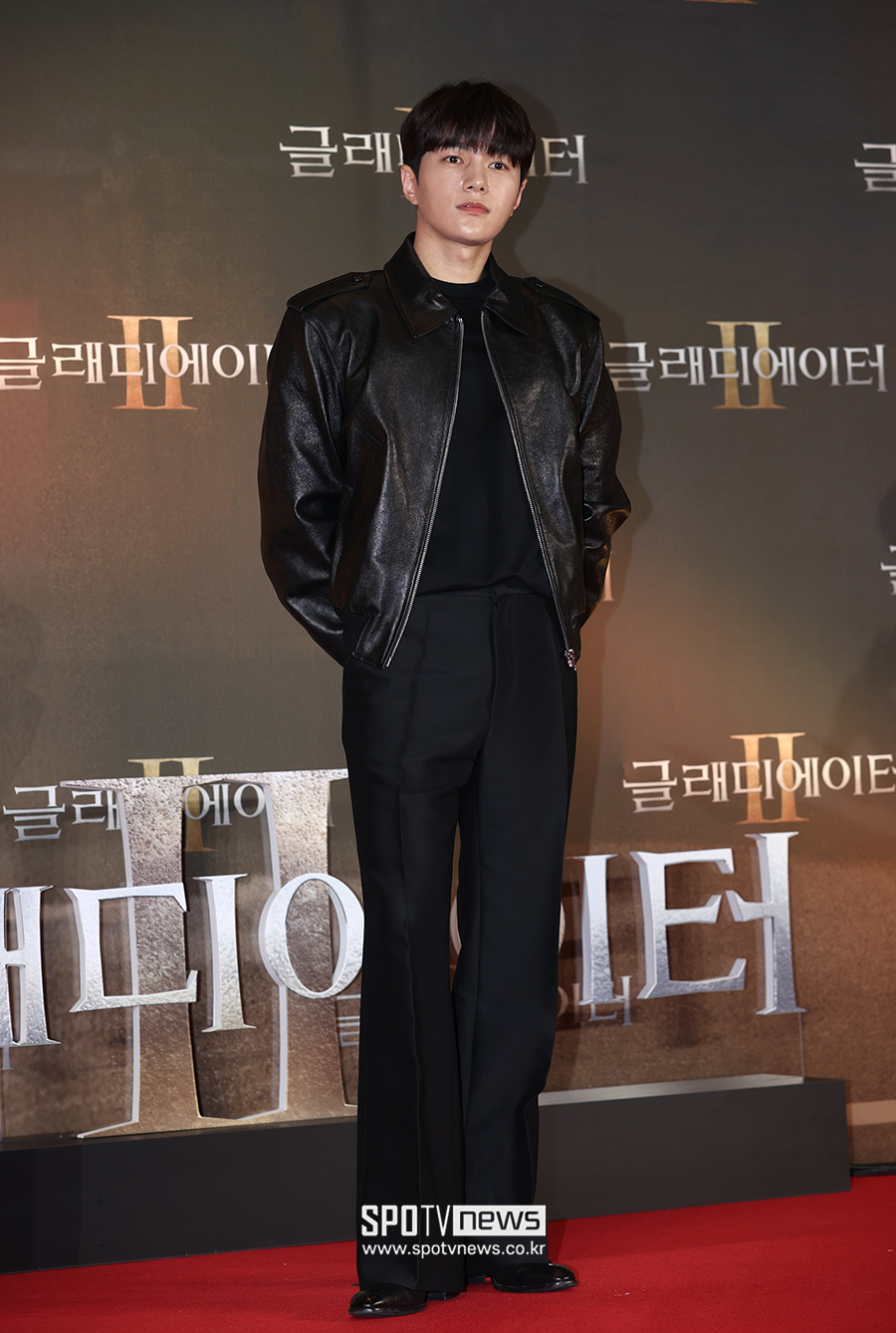 [포토S] 김명수, 올블랙 패션