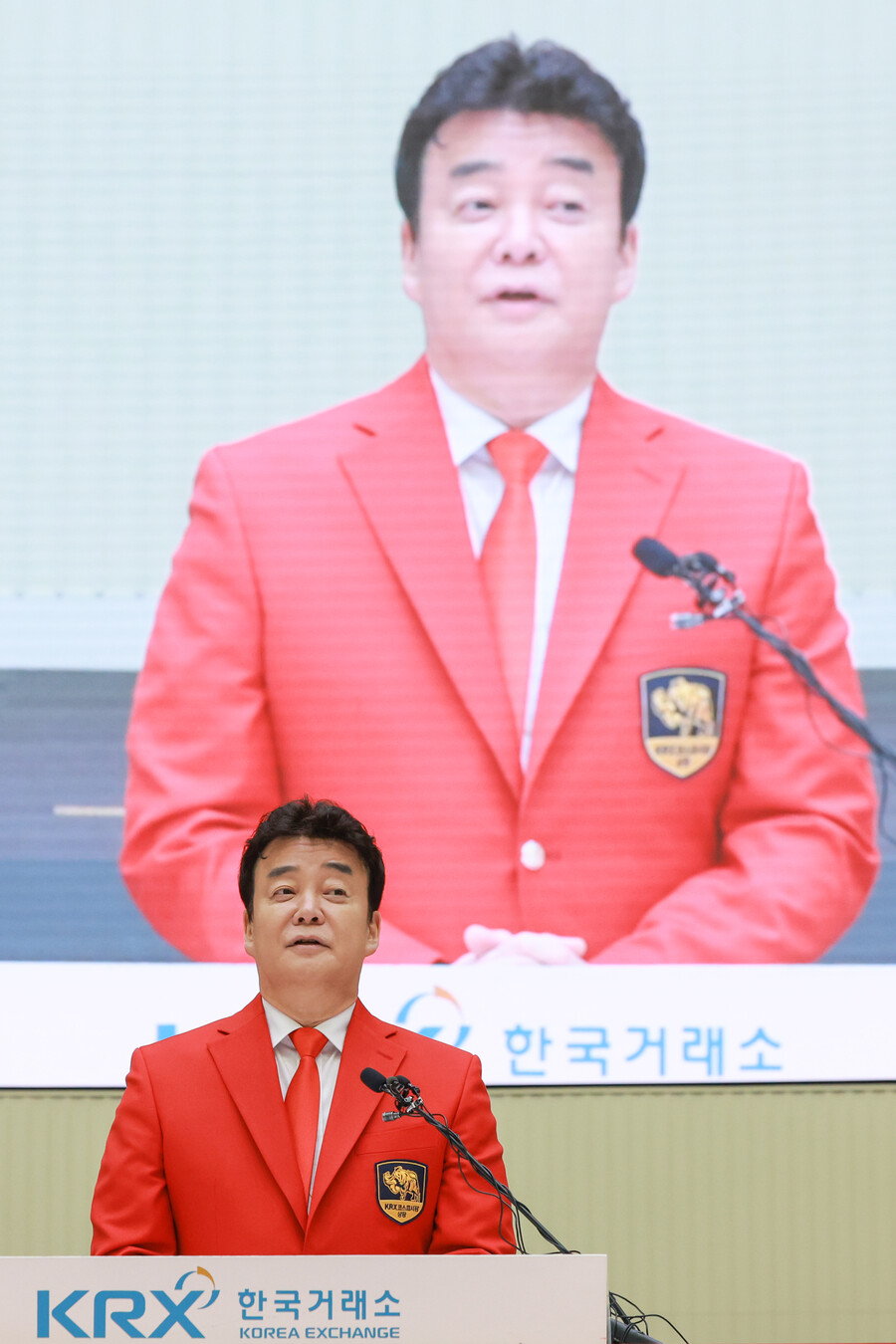 백종원, 4500억 대박났다…더본코리아 코스피 상장 '불기둥'