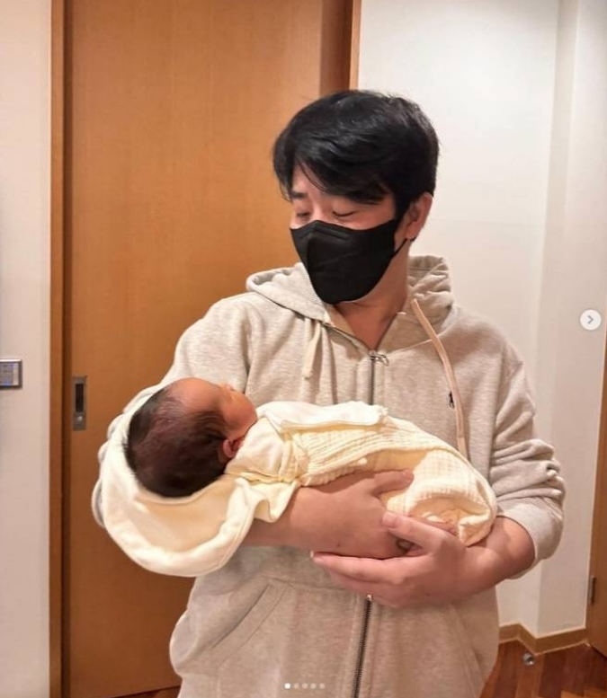 '긴급 기흉수술' 홍진호, 무사히 딸 '콩콩이' 안았다 "세상에 잘 나와"