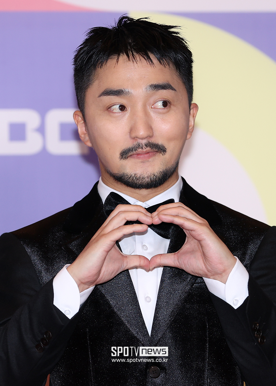 유병재, 미모의 연하 인플루언서와 열애설…소속사 "사생활 몰라"[공식입장]