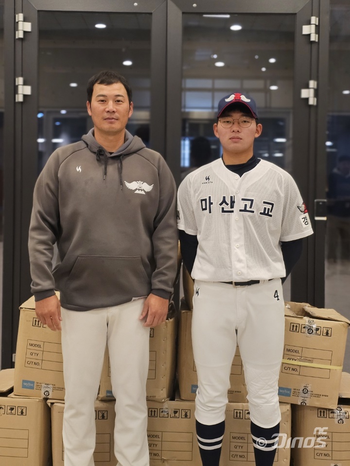 NC, 연고지 중고교·여자야구단에 '드림볼' 1만 3000개 전달 "지역 야구 발전 지속되길"
